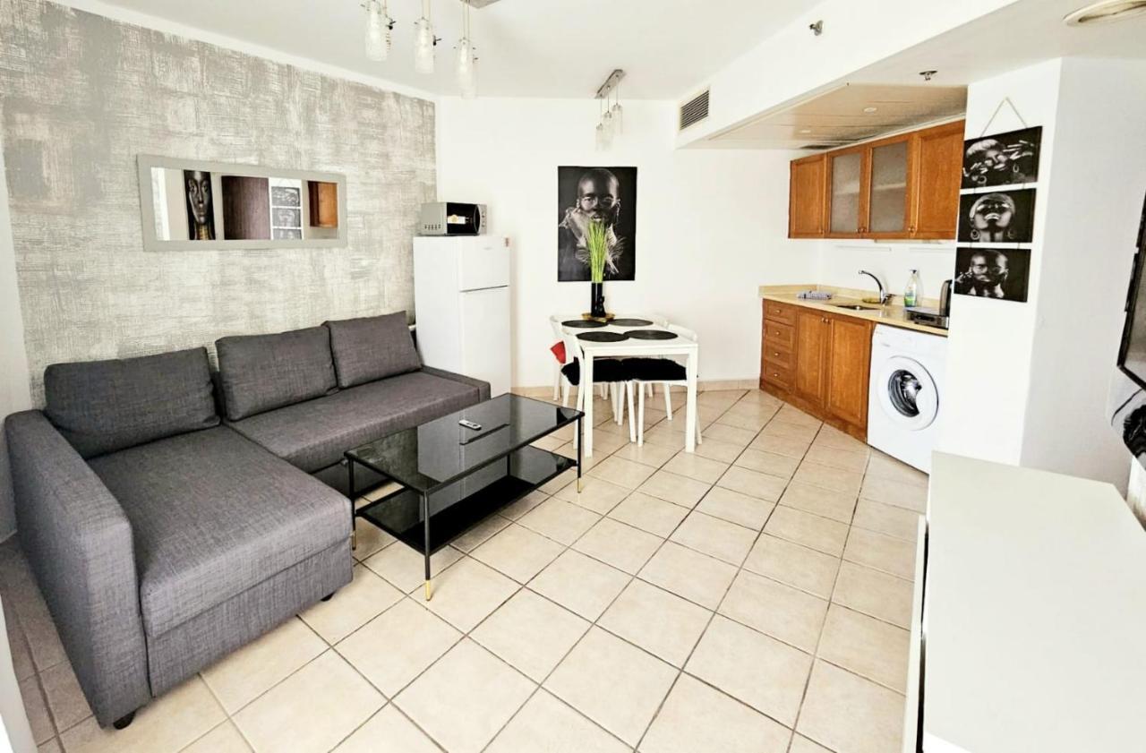 Go To Apartments In Leonardo บัตยัม ภายนอก รูปภาพ