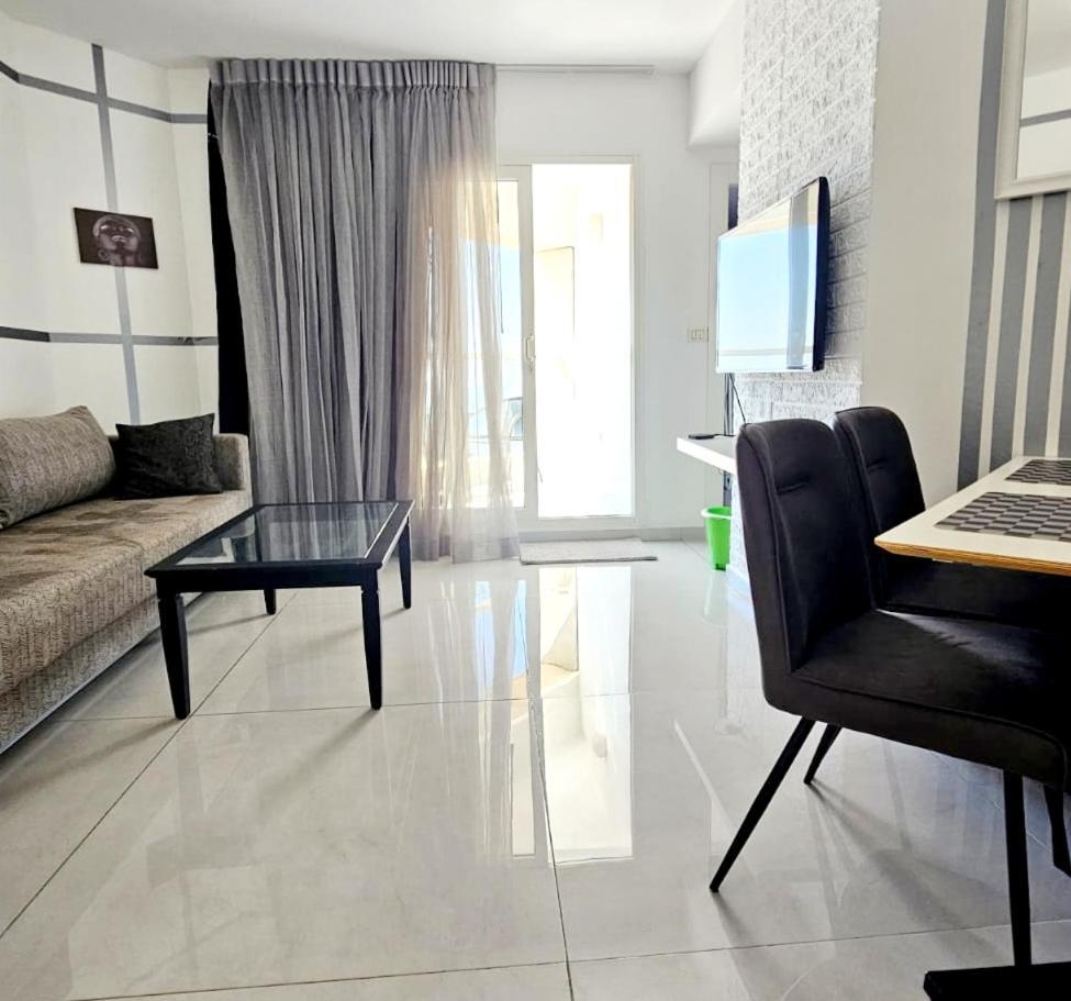 Go To Apartments In Leonardo บัตยัม ภายนอก รูปภาพ