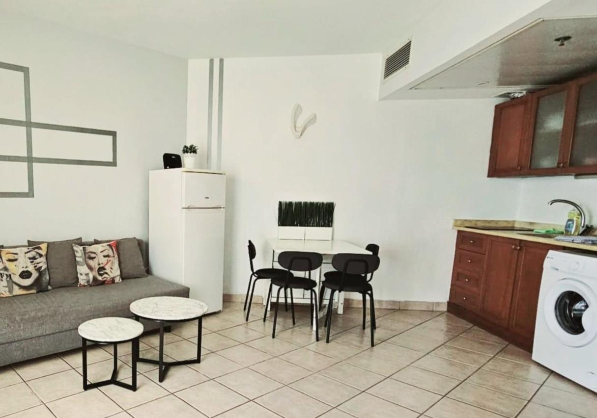 Go To Apartments In Leonardo บัตยัม ห้อง รูปภาพ